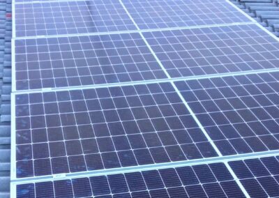 Caso de Éxito: Instalación de Autoconsumo en Elche